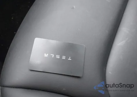 2021 Tesla Model Y Long Range Dual Motor All-Wheel Drive из США, поврежденный, VIN 5YJYGAEE9MF188291